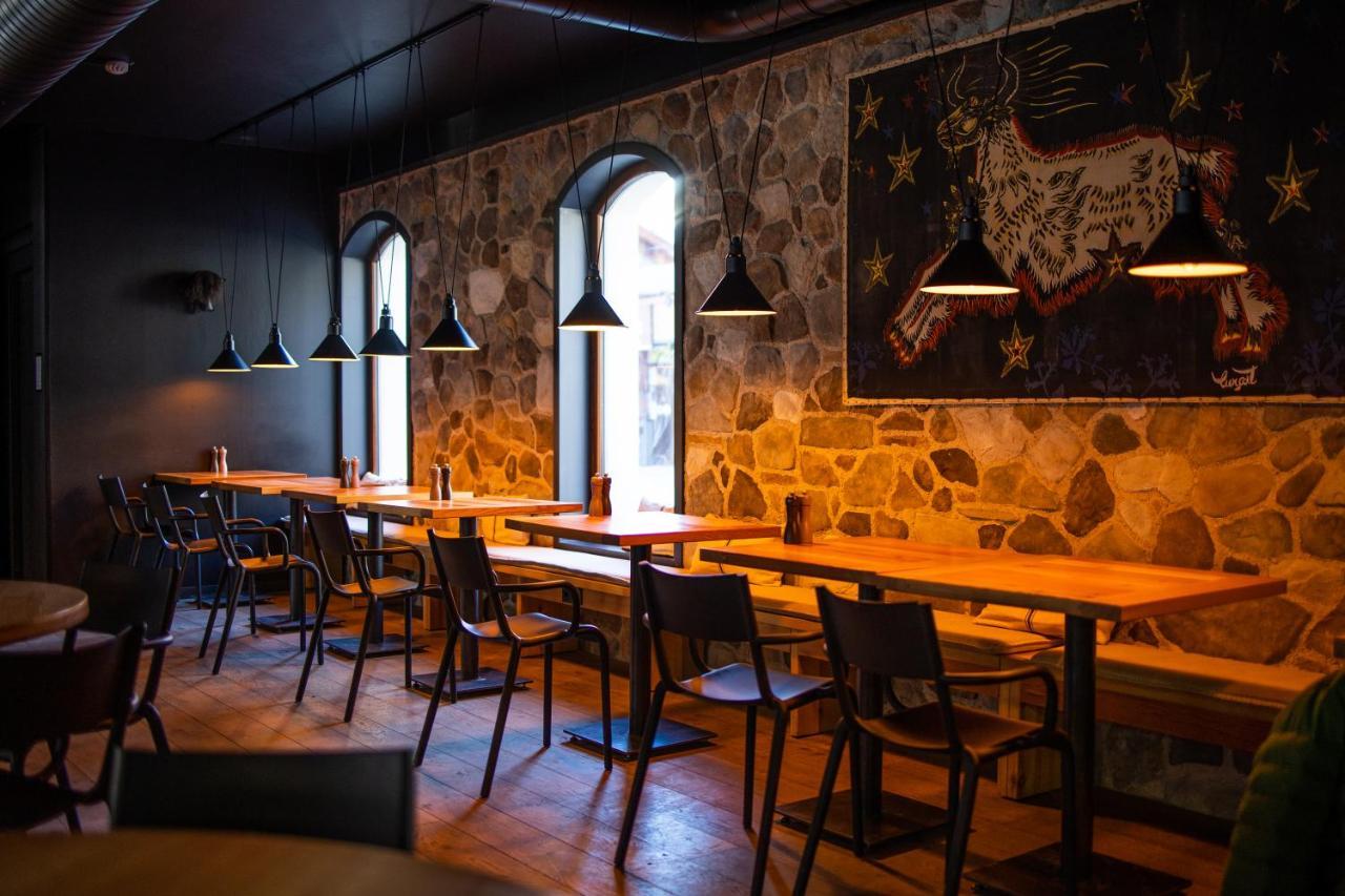 Hotel Restaurant Le Monetier Экстерьер фото