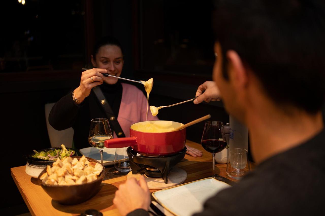 Hotel Restaurant Le Monetier Экстерьер фото
